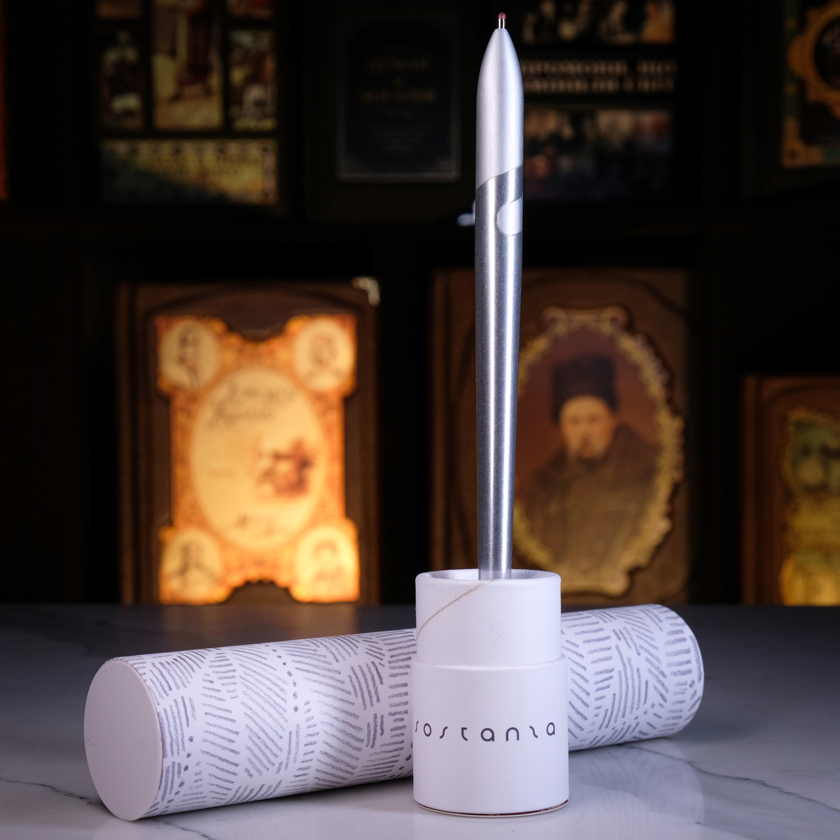 Sostanza ballpoint pen in anodized aluminum with magnetic rotary mechanism